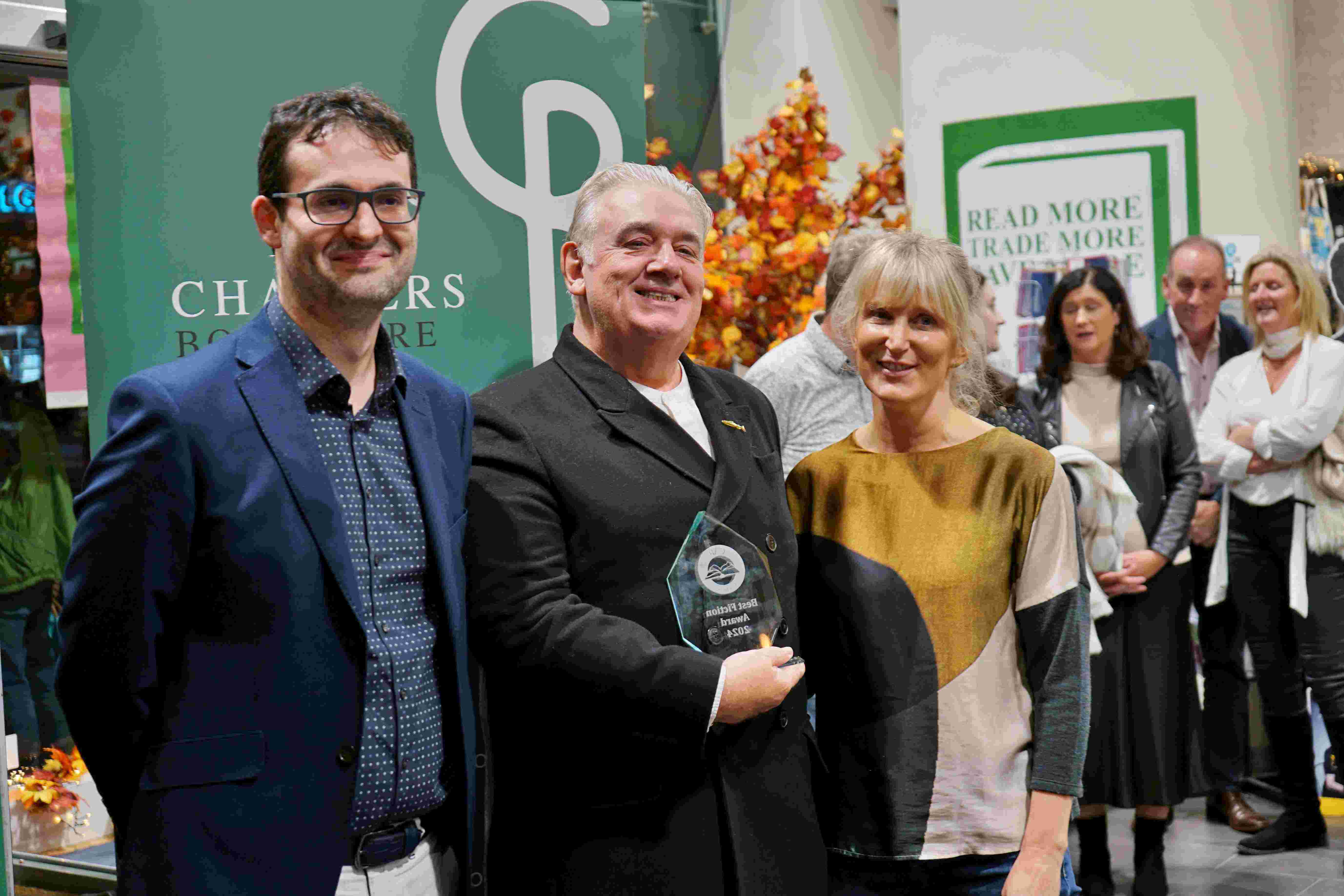 Jeremy Murphy presenting the CAP Award for Fiction to Conal Creedon.